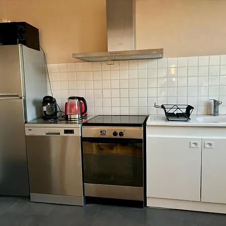 Lumineux 80m2 Avec Vue Et Parking Apartment *